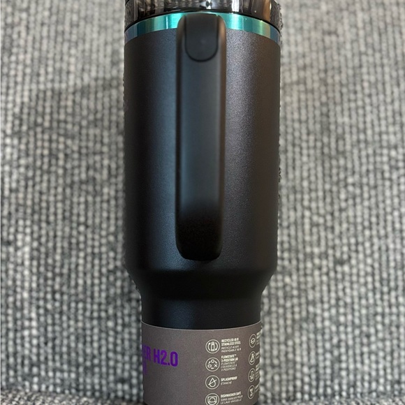 Stanley 40 Oz H2.0 Quencher Flowstate Tumbler Limited Edition Black Chroma NWT - Picture 3 of 9